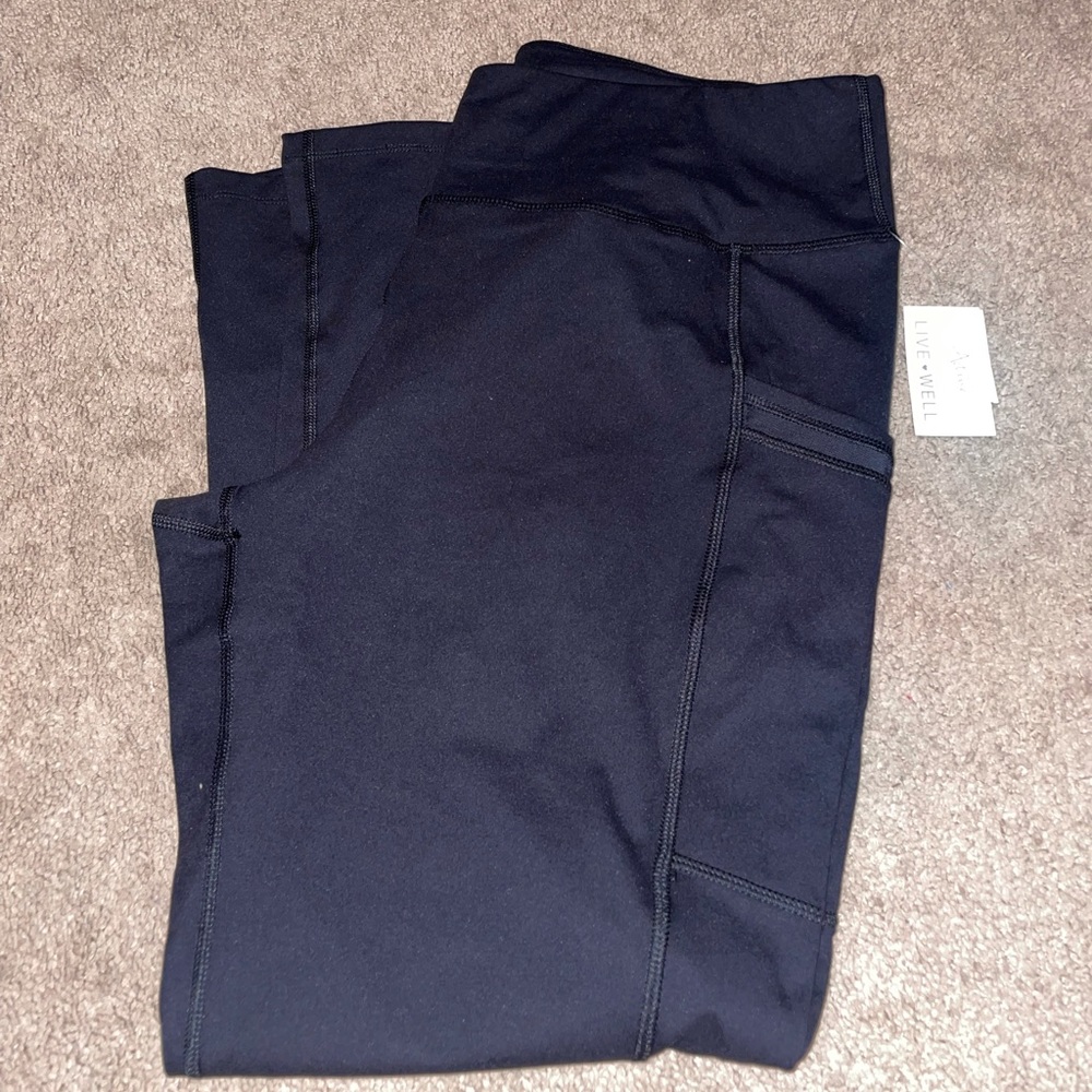 Women’s plus black leggings